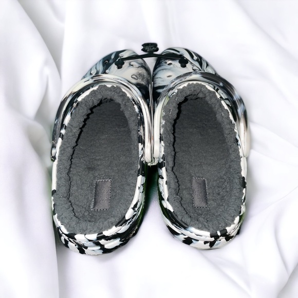 ❇️NWT❇️ Crocs Classic Lined Marbled Clog - Picture 4 of 10